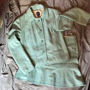 GAP two piece suit. Wool jacket size M & skirt size 12